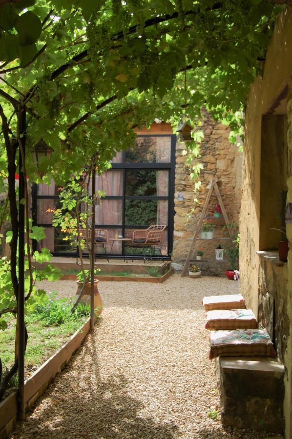 La Bucolique, Chambres Et Jardin D'Hotes Sabran Zewnętrze zdjęcie