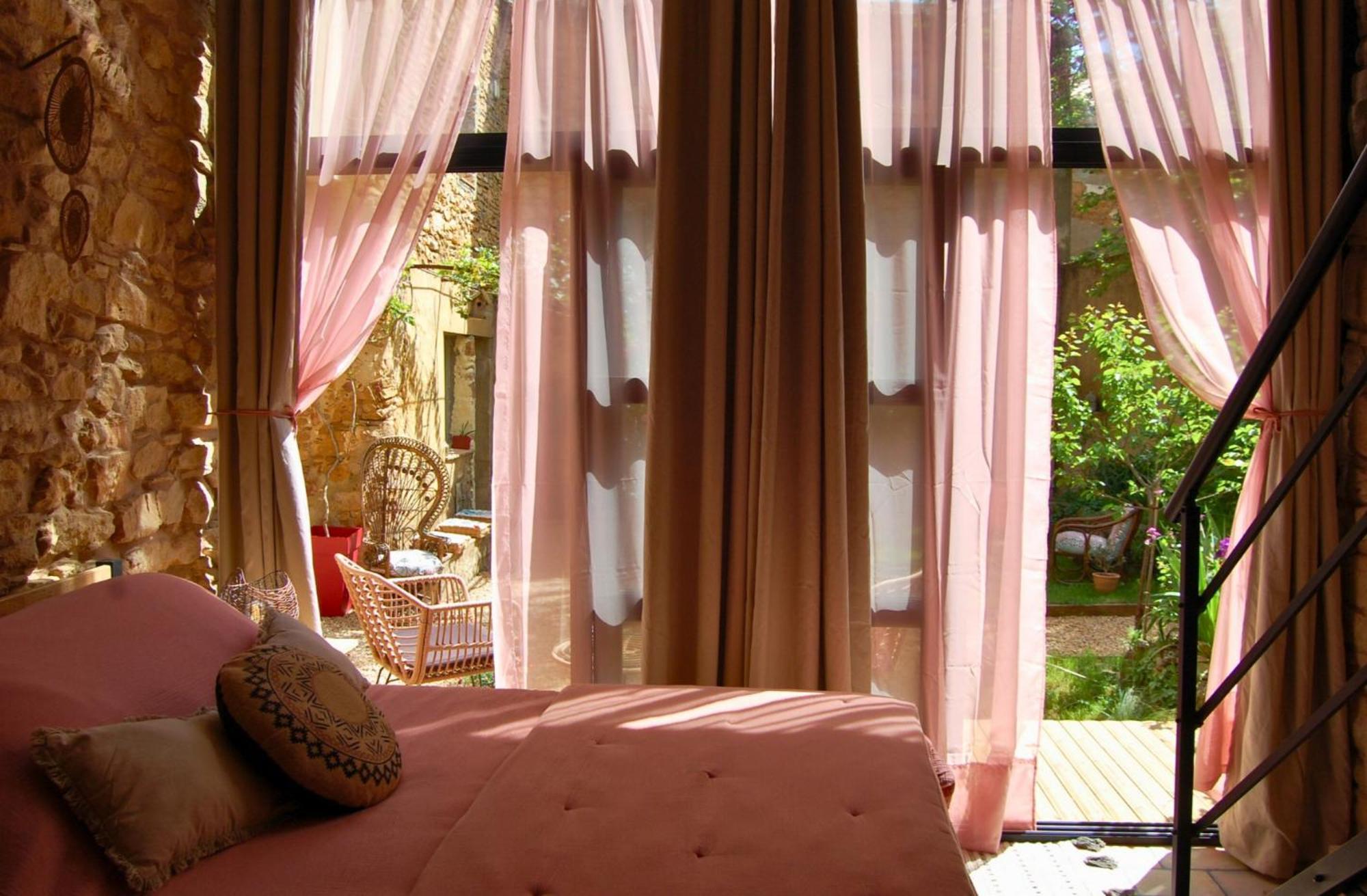 La Bucolique, Chambres Et Jardin D'Hotes Sabran Zewnętrze zdjęcie