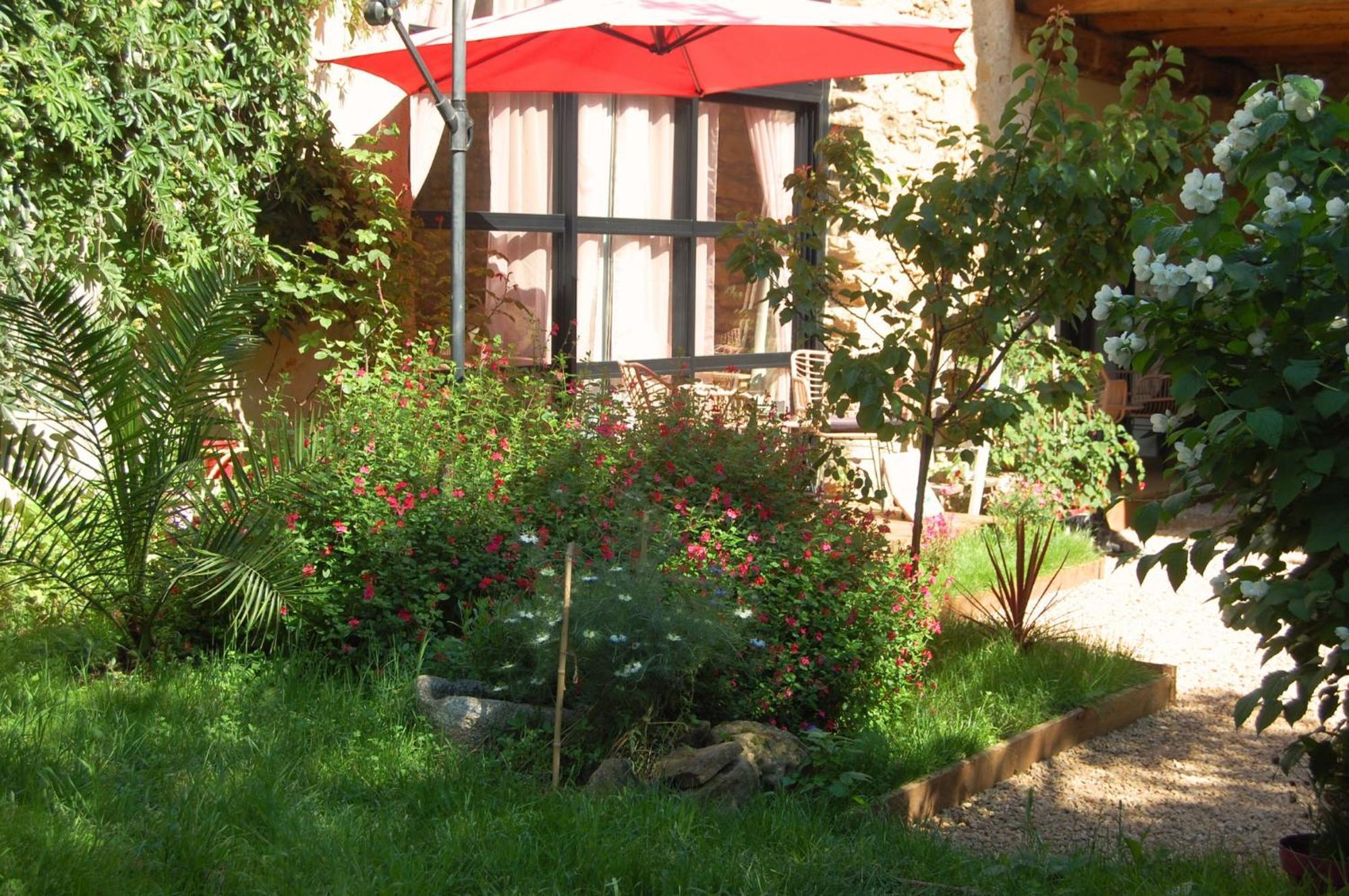 La Bucolique, Chambres Et Jardin D'Hotes Sabran Zewnętrze zdjęcie